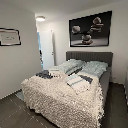 Apartament New In Antibes